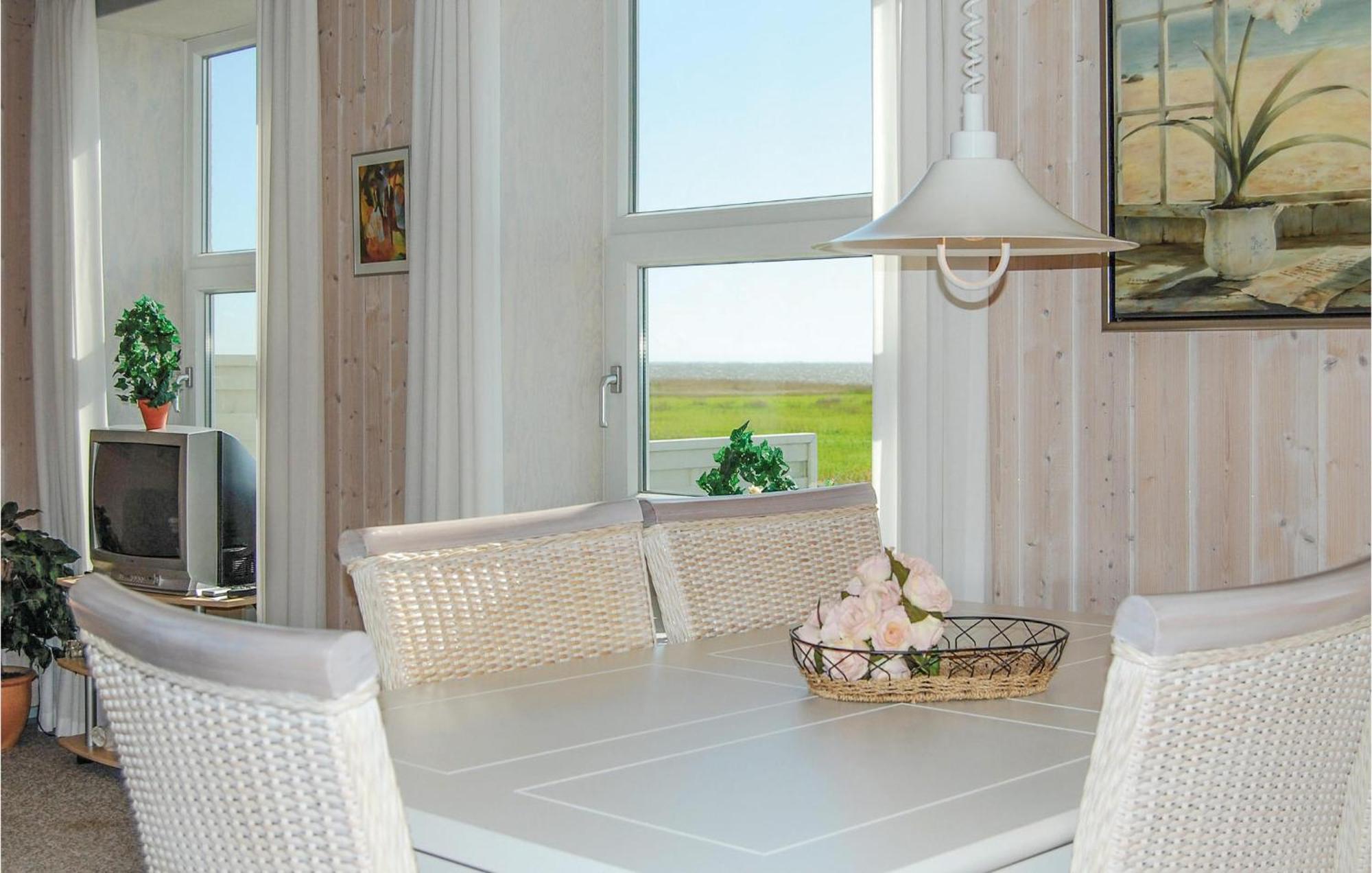 2 Bedroom Gorgeous Home In Hvide Sande Havrvig المظهر الخارجي الصورة